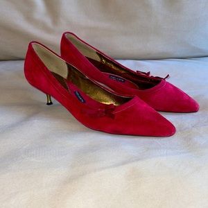 Anthropologie - Pied Juste red kitten heels